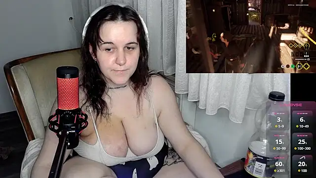 Snapshot of Lia-Bloom chatting on 12/28/24, 12:26 Lia-Bloom online show from 12/28/24, 12:26