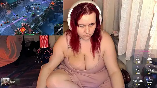 Snapshot of Lia-Bloom chatting on 01/23/25, 01:30 Lia-Bloom online show from 01/23/25, 01:30