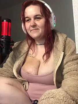 Snapshot of Lia-Bloom chatting on 02/01/25, 03:08 Lia-Bloom online show from 02/01/25, 03:08