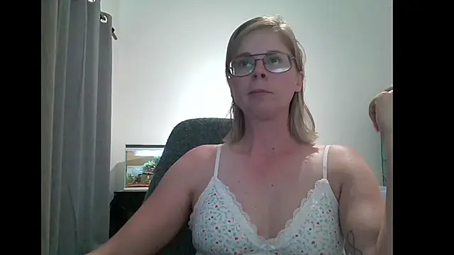 SavannaGirly online show from 02/21/25, 11:33