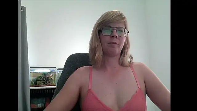 SavannaGirly online show from 03/12/25, 12:36