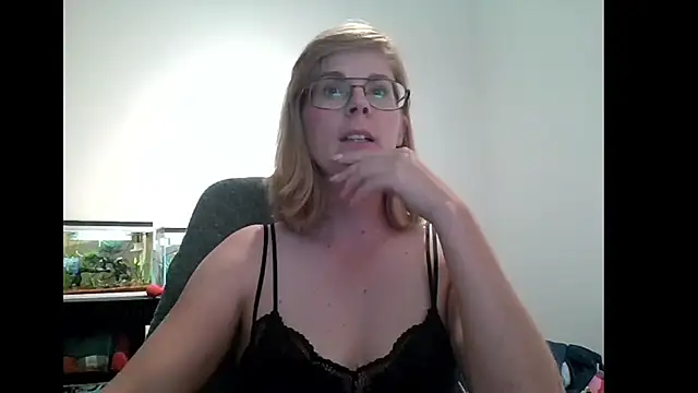 SavannaGirly online show from 03/13/25, 04:45