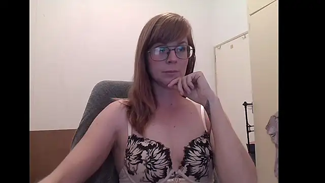 Snapshot of SavannaGirly chatting on 06/11/26, 06:55 SavannaGirly online show from 06/11/26, 06:55