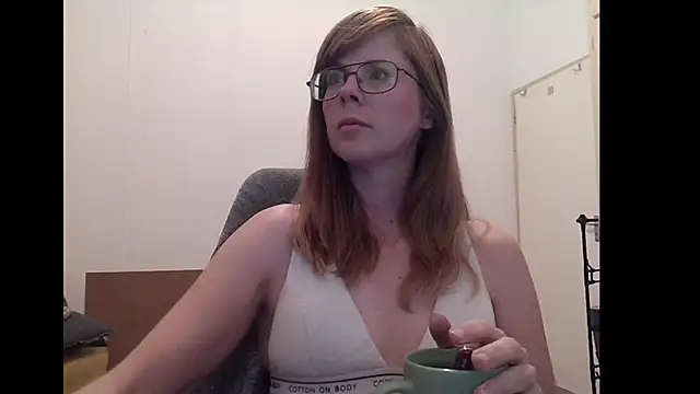 Snapshot of SavannaGirly chatting on 06/16/26, 06:27 SavannaGirly online show from 06/16/26, 06:27