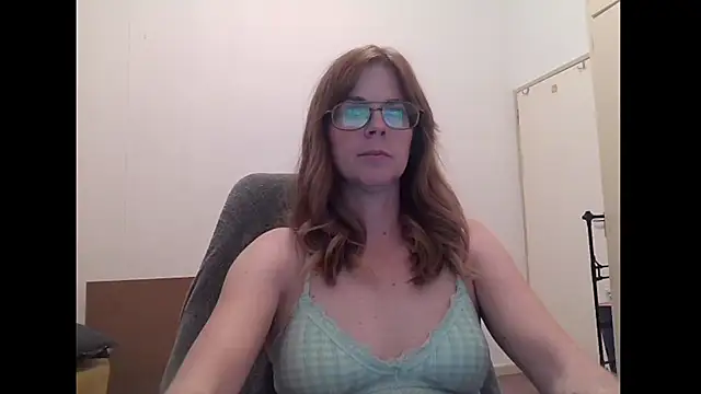 Snapshot of SavannaGirly chatting on 06/24/26, 06:56 SavannaGirly online show from 06/24/26, 06:56