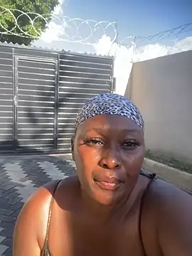 Snapshot of Cardiebae89 chatting on 02/14/26, 02:36 Cardiebae89 online show from 02/14/26, 02:36