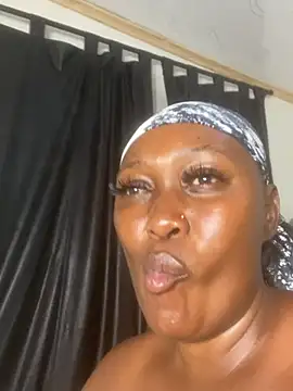 Snapshot of Cardiebae89 chatting on 02/24/26, 12:19 Cardiebae89 online show from 02/24/26, 12:19