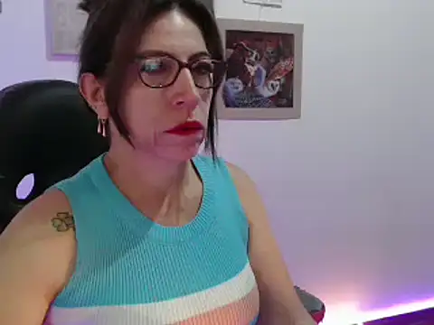 Snapshot of Chayla_Ruiz chatting on 12/28/24, 11:09 Chayla Ruiz online show from 12/28/24, 11:09