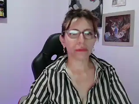 Snapshot of Chayla_Ruiz chatting on 02/12/25, 01:06 Chayla Ruiz online show from 02/12/25, 01:06
