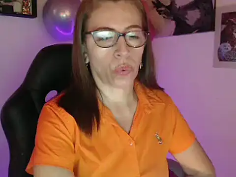 Snapshot of Chayla_Ruiz chatting on 03/08/25, 01:47 Chayla Ruiz online show from 03/08/25, 01:47