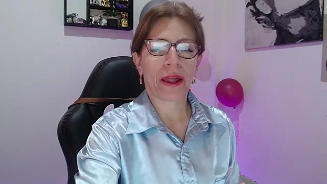 Snapshot of Chayla_Ruiz chatting on 03/19/25, 05:17 Chayla Ruiz online show from 03/19/25, 05:17