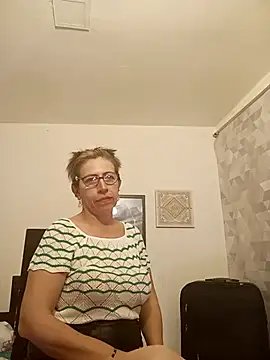 Snapshot of Chayla_Ruiz chatting on 09/10/25, 12:21 Chayla Ruiz online show from 09/10/25, 12:21