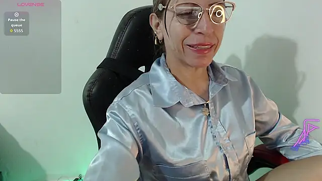 Chayla Ruiz online show from 06/26/26, 10:19