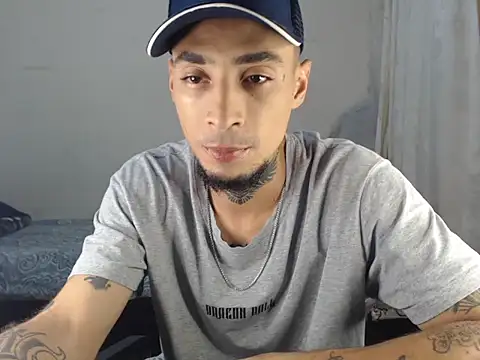 emiliano hottt online show from 03/09/25, 03:43