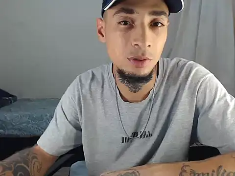 emiliano hottt online show from 03/09/25, 07:12