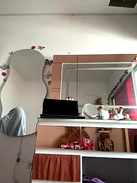 jailyncam  online show from 12/04/25, 01:42