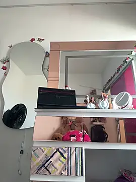 jailyncam  online show from 12/15/25, 02:43