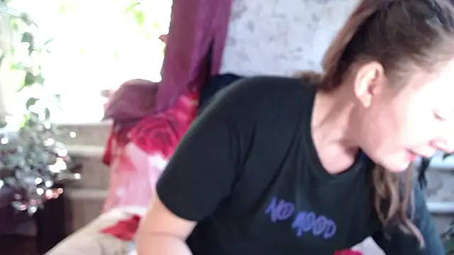 EmilyDoth online show from 08/04/26, 07:11