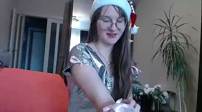 KiraGoldens online show from 12/26/24, 06:41