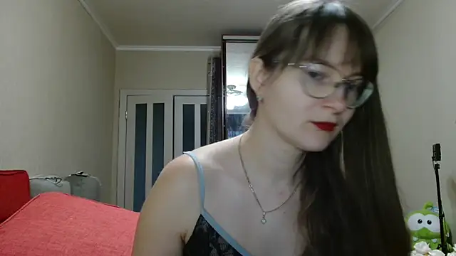 KiraGoldens online show from 11/05/25, 06:13