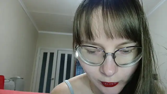 KiraGoldens online show from 11/27/25, 06:26