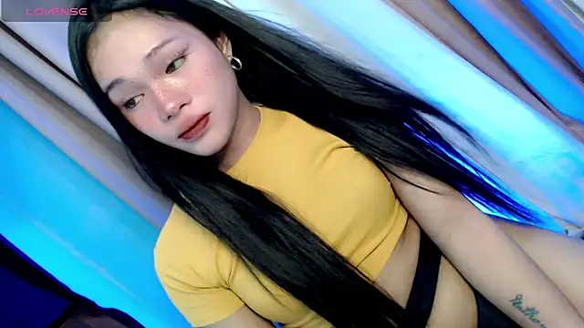 Snapshot of amomentoflust69 chatting on 07/27/26, 01:07 amomentoflust69 online show from 07/27/26, 01:07