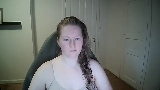 Girlnina-1995 online show from 01/20/25, 09:24