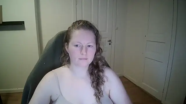 Girlnina-1995 online show from 01/20/25, 12:28