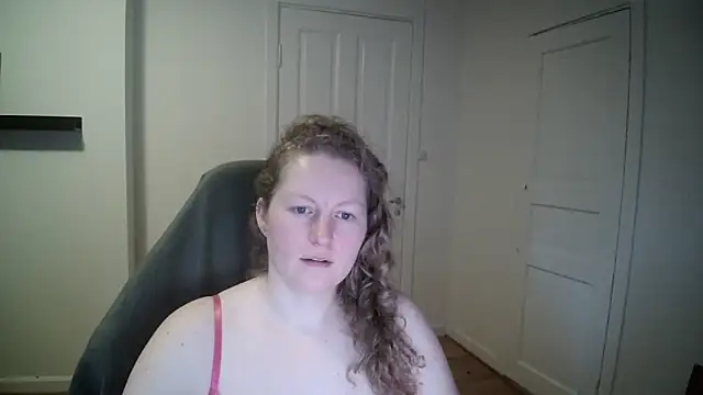 Girlnina-1995 online show from 01/27/25, 10:49