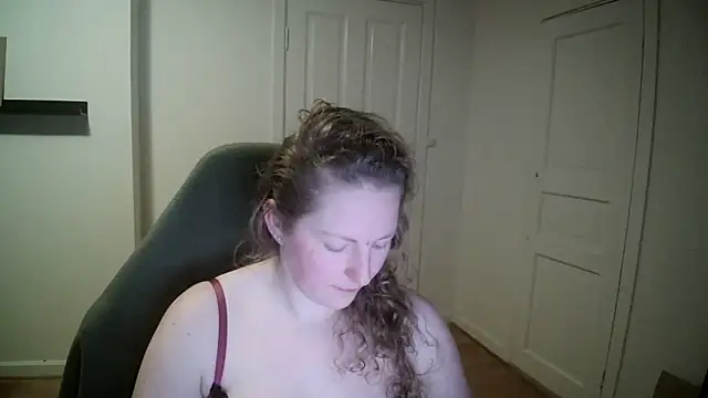 Girlnina-1995 online show from 01/30/25, 07:48