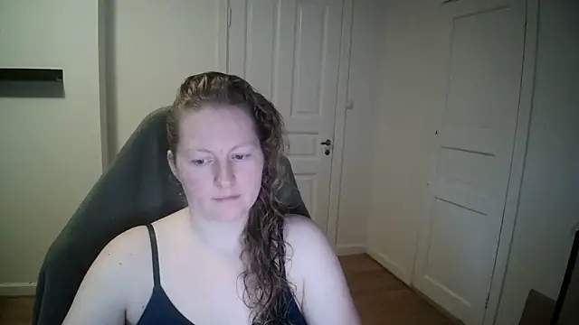 Girlnina-1995 online show from 02/04/25, 11:49