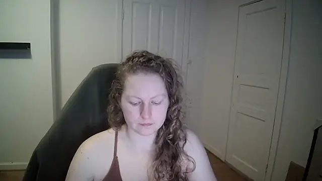 Girlnina-1995 online show from 02/19/25, 11:49