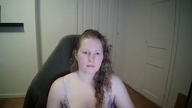 Girlnina-1995 online show from 02/27/25, 12:45