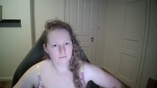 Girlnina-1995 online show from 03/05/25, 01:50