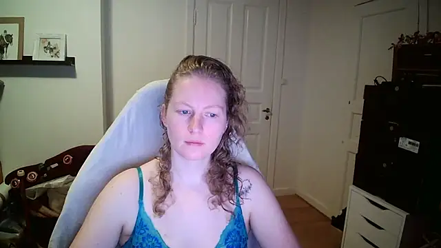 Girlnina-1995 online show from 02/02/26, 07:29