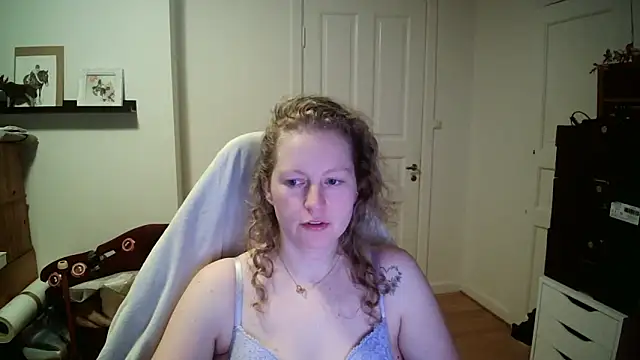 Girlnina-1995 online show from 02/23/26, 10:07