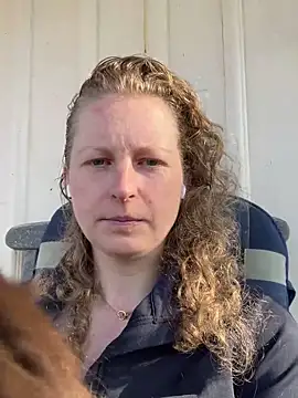 Girlnina-1995 online show from 03/06/26, 11:06