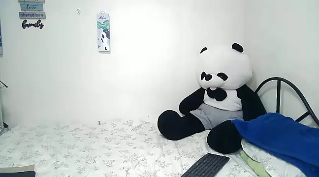 rihanna22 online show from 02/08/25, 02:27