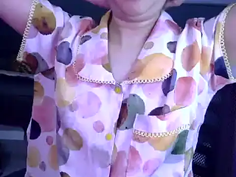 Bee 2k online show from 07/13/26, 04:26