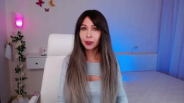 wendifoste online show from 02/17/25, 05:21