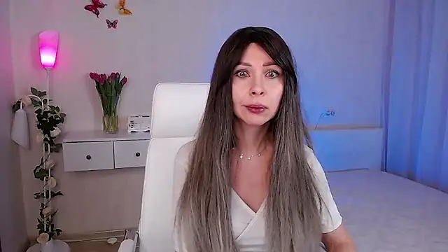 wendifoste online show from 02/19/25, 09:03