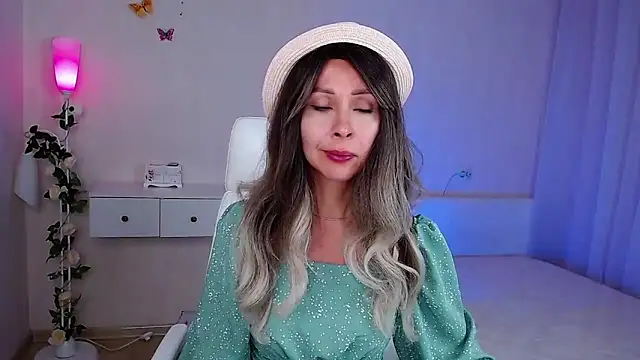 wendifoste online show from 09/26/25, 08:02