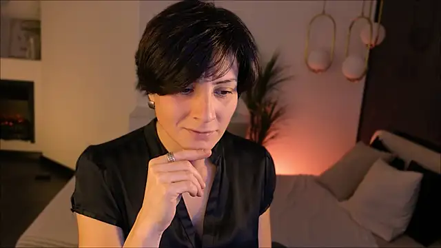 LorenDaze online show from 11/25/25, 02:06