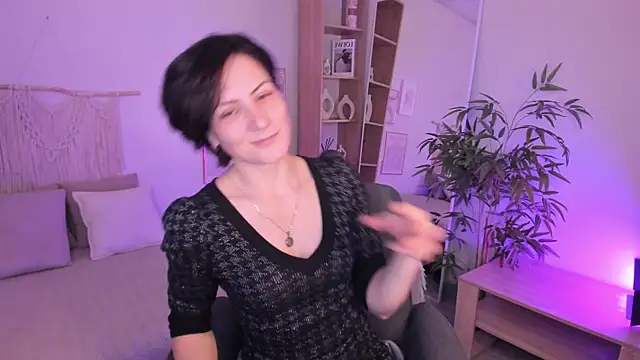 Snapshot of LorenDaze chatting on 12/19/25, 06:42 LorenDaze online show from 12/19/25, 06:42