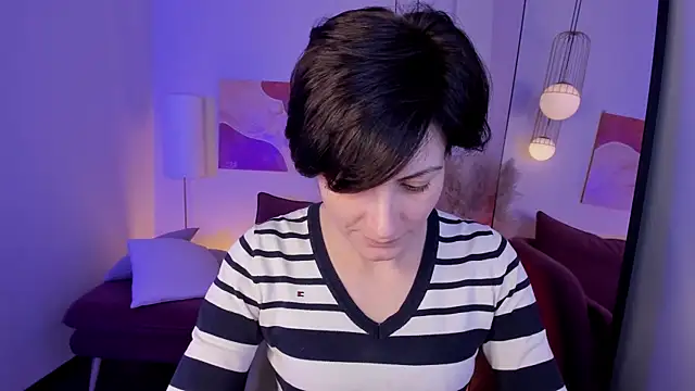 Snapshot of LorenDaze chatting on 12/22/25, 07:49 LorenDaze online show from 12/22/25, 07:49