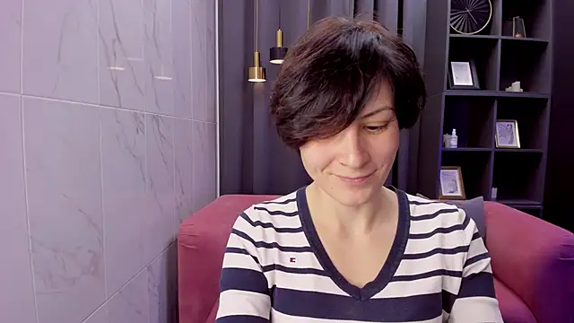 LorenDaze online show from 12/23/25, 08:12