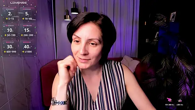 Snapshot of LorenDaze chatting on 06/25/26, 02:10 LorenDaze online show from 06/25/26, 02:10