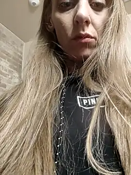 eatmeplease44 online show from 03/20/25, 01:02