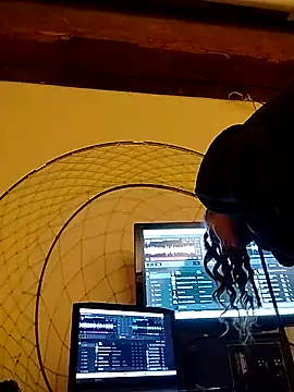 eatmeplease44 online show from 12/03/25, 11:08