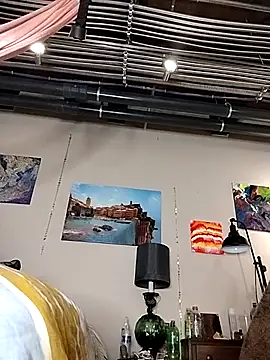 Snapshot of eatmeplease44 chatting on 05/03/26, 08:04 eatmeplease44 online show from 05/03/26, 08:04